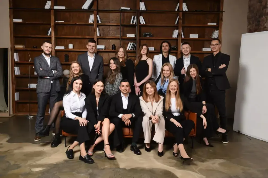 Equipe do "Bureau de Vendas" de Andrey Krupkin